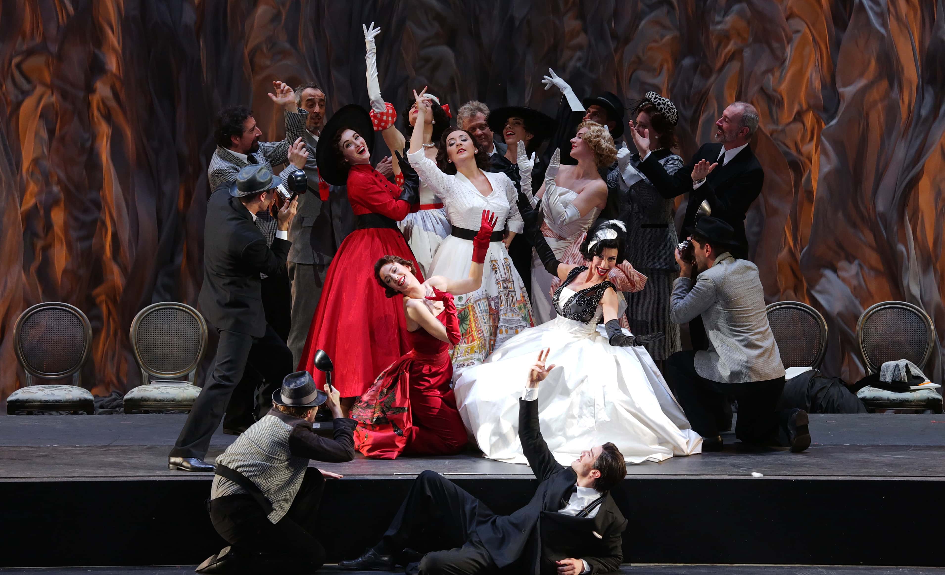Спеть оперу. Ла скала оперный театр. Опера коронация Поппеи Монтеверди. Опера в Италии ла скала. Оперные Певцы ла скала.