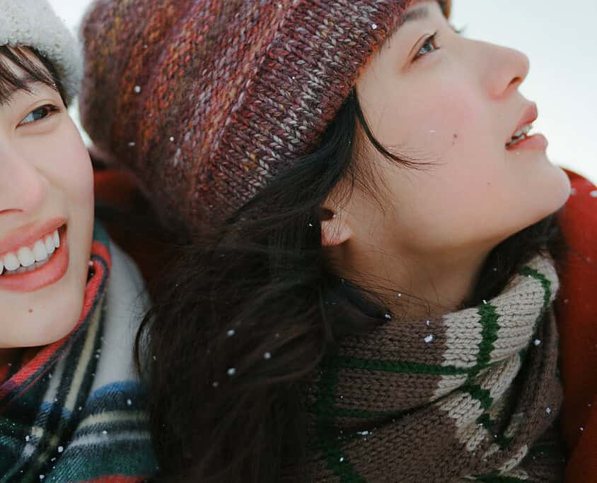 117146-LOOK_BACK_-_Natsuki_Deguchi_and_Aju_Makita__1_
