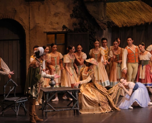nicoletta-manni-francesca-podini-gabriele-corrado-massimo-garon-e-il-corpo-di-ballo-ph-brescia-e-amisano---teatro-alla-scala