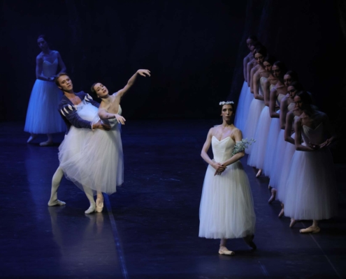 nicoletta-manni-timofej-andrijashenko-maria-celeste-losa-e-il-corpo-di-ballo--ph-brescia-e-amisano---teatro-alla-scala